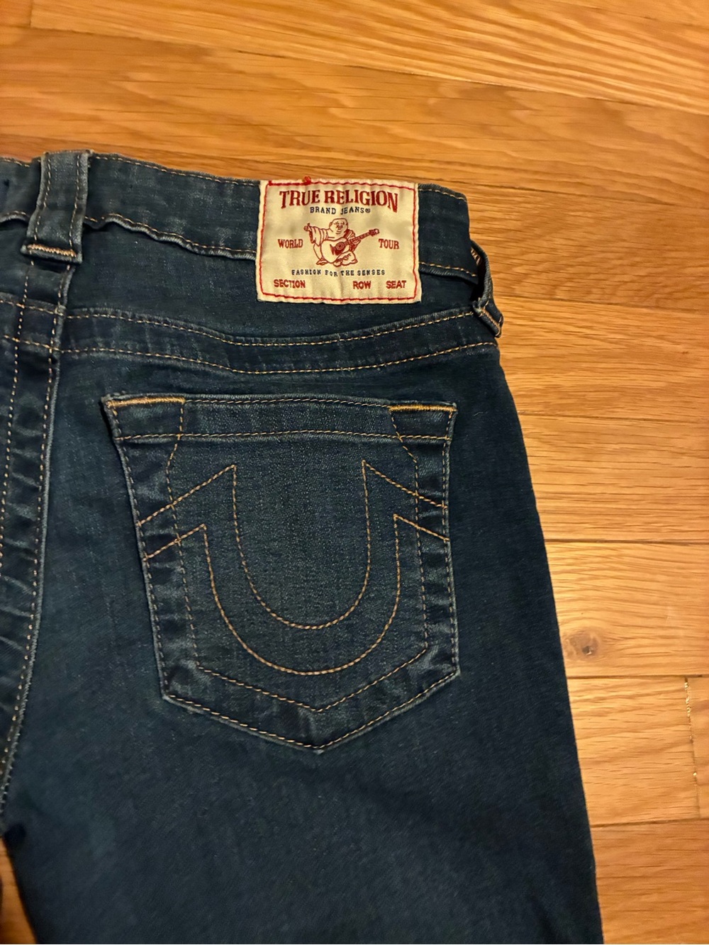 True Religion Halle Mid Rise Super Skinny Cropped Jeans with Raw Hem. NWOT!